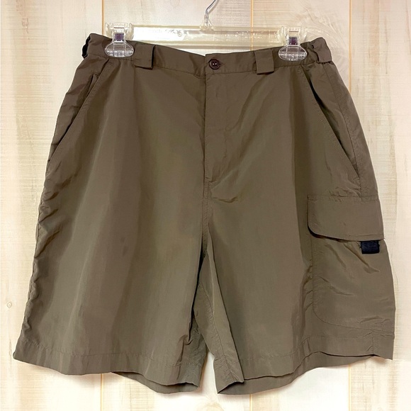Travel Smith Green Nylon Cargo Shorts Sz M - Picture 1 of 5